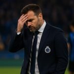 Teleurgestelde Ivan Leko langs de lijn bij Club Brugge tegen Arsenal