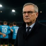 Bart Verhaeghe op de tribune bij een wedstrijd van Club Brugge