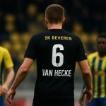 Jannes Van Hecke juicht in het shirt van SK Beveren tijdens een wedstrijd