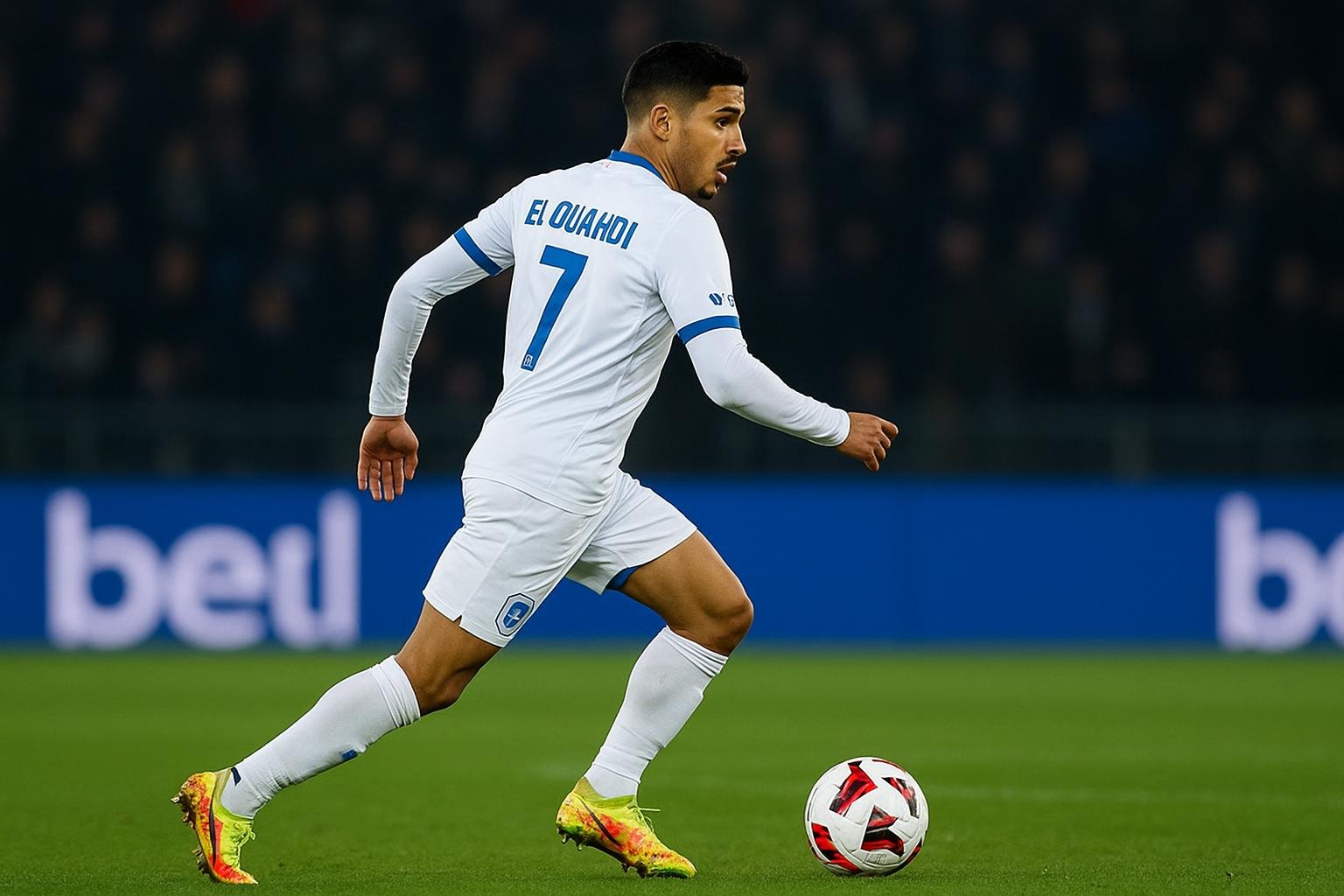 Zakaria El Ouahdi in actie voor KRC Genk tijdens een wedstrijd