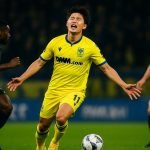 Keisuke Goto in actie voor STVV tijdens de wedstrijd tegen KV Mechelen