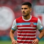 Gastón Ávila in actie als verdediger van Ajax