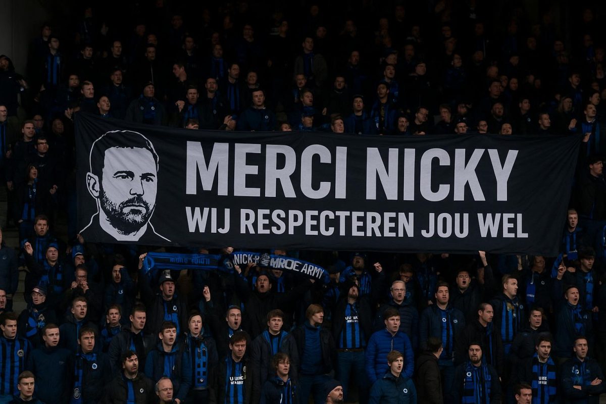 Club Brugge-fans tonen een groot spandoek voor Nicky Hayen in het stadion