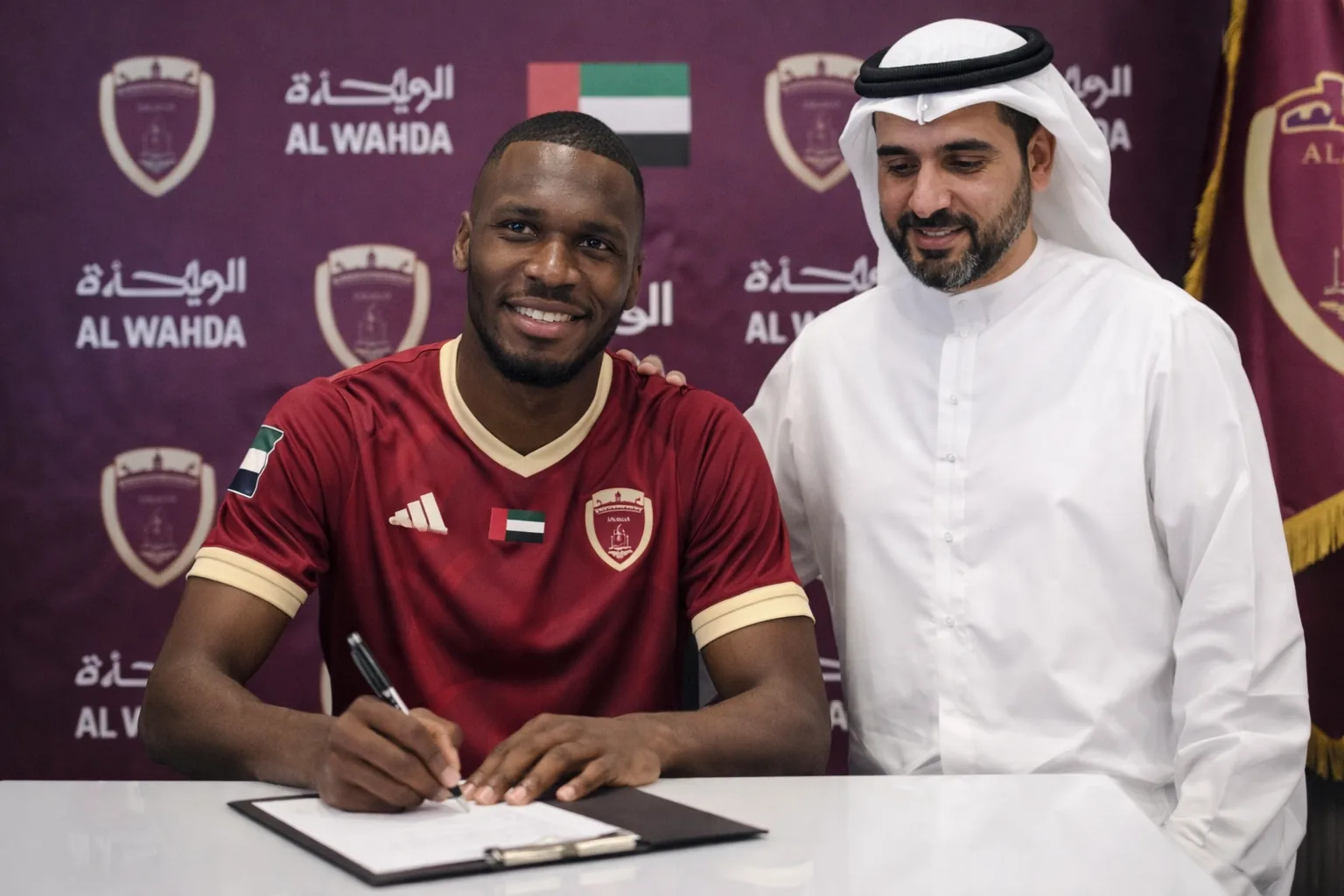 Benteke tekent een contract bij Al-Wahda