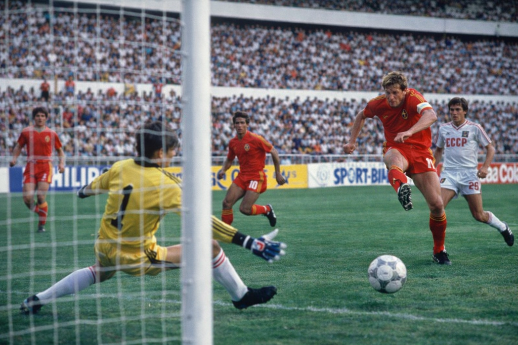 Jan Ceulemans scoort op WK1986