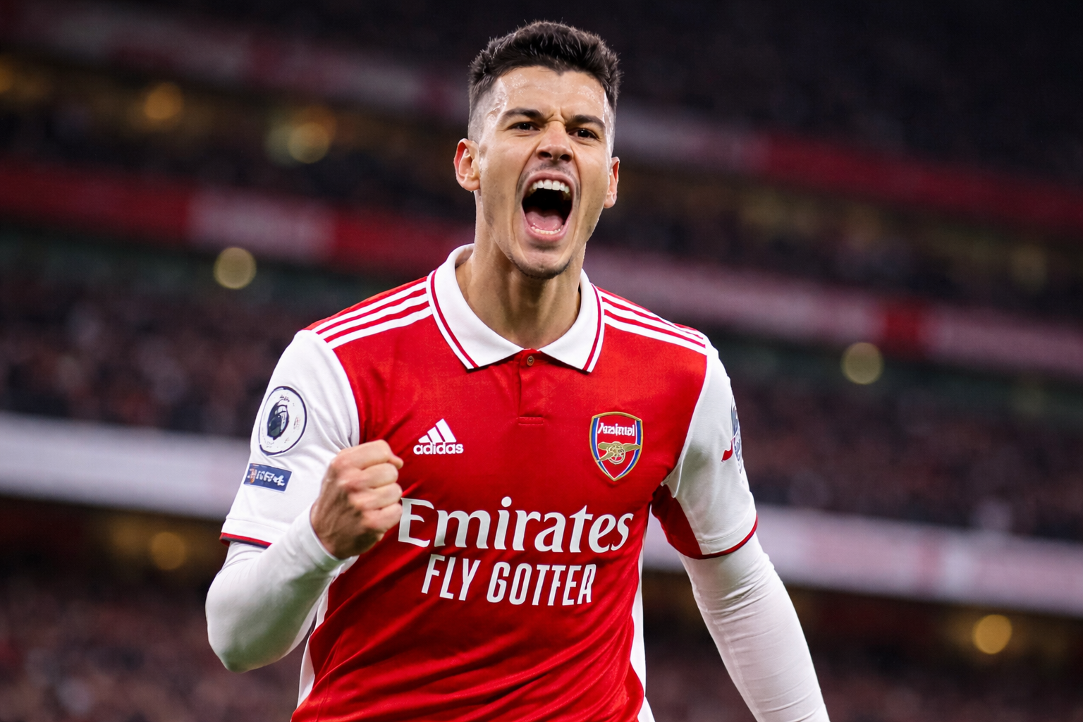 Martinelli in actie voor Arsenal