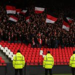 Supporters op de tribune bij Feyenoord tijdens een Europa League-avond in De Kuip