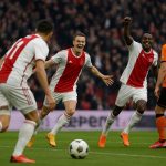 Ajax viert in de Johan Cruijff ArenA na een doelpunt tegen FC Volendam