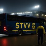 De spelersbus van STVV in de omgeving van het stadion van La Louvière.