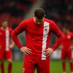 Vincent Janssen van Royal Antwerp FC reageert teleurgesteld na de thuisnederlaag tegen Sporting Charleroi.