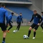 Training van Club Brugge met spelers op de achtergrond tijdens de wintermercato