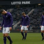 Spelers van RSC Anderlecht reageren teleurgesteld na de 0-0 tegen FCV Dender in Lotto Park.