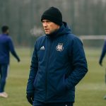 Besnik Hasi bij RSC Anderlecht tijdens een moment langs het trainingsveld