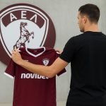 Julien Ngoy tekent een contract bij AEL Novibet in Griekenland