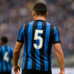 Aleksandar Stankovic viert met ploegmaats van Club Brugge na een Europese wedstrijd