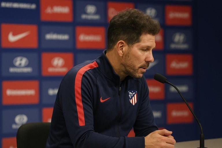 Diego Simeone tijdens een persmoment met Atlético Madrid