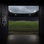 Stadionomgeving van RSC Anderlecht met zicht op de spelerstunnel