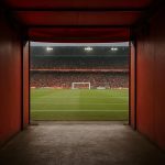 Stadionomgeving van Standard Luik met zicht op de spelerstunnel
