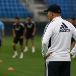 Xabi Alonso in Real Madrid-context tijdens een trainingsmoment