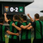 Spelers van Cercle Brugge vieren samen na de 0-2-zege op het veld van Westerlo