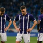 Spelers van Anderlecht na de nederlaag bij KAA Gent in het stadion