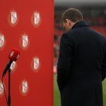 Vincent Euvrard langs de zijlijn tijdens een wedstrijd van Standard