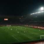 Stadion van AS Monaco in een gespannen avondsfeer