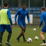 Coach Rik De Mil van KAA Gent tijdens een trainingsmoment in de winterperiode