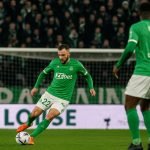 Saint-Étienne in actie tijdens een wedstrijd in Ligue 2