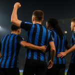 Spelers van Club Brugge vieren op het veld na de late gelijkmaker tegen Atlético Madrid.