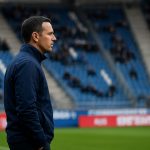 Hein Vanhaezebrouck in stadioncontext rond KAA Gent