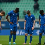 Teleurgestelde spelers van KAA Gent na de thuisnederlaag tegen Cercle Brugge
