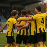 STVV-spelers vieren een doelpunt tijdens de 1-4-zege op het veld van Dender