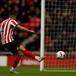 Chemsdine Talbi viert zijn doelpunt voor Sunderland in het Stadium of Light tegen Burnley