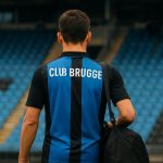 Sfeerbeeld in het Jan Breydelstadion van Club Brugge met tribunes op de achtergrond