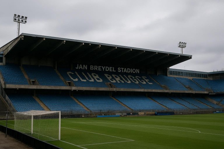 Sfeerbeeld van het Jan Breydelstadion in Brugge