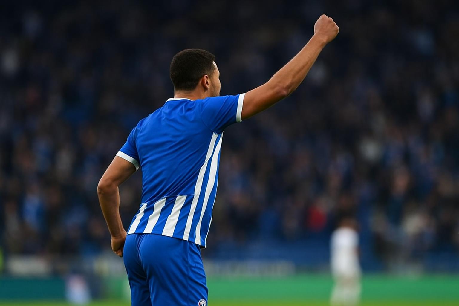 Diego Moreira viert een moment in het shirt van Strasbourg tijdens een wedstrijd in de Ligue 1.