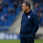 Rik De Mil langs de zijlijn bij KAA Gent in aanloop naar de wedstrijd tegen KRC Genk