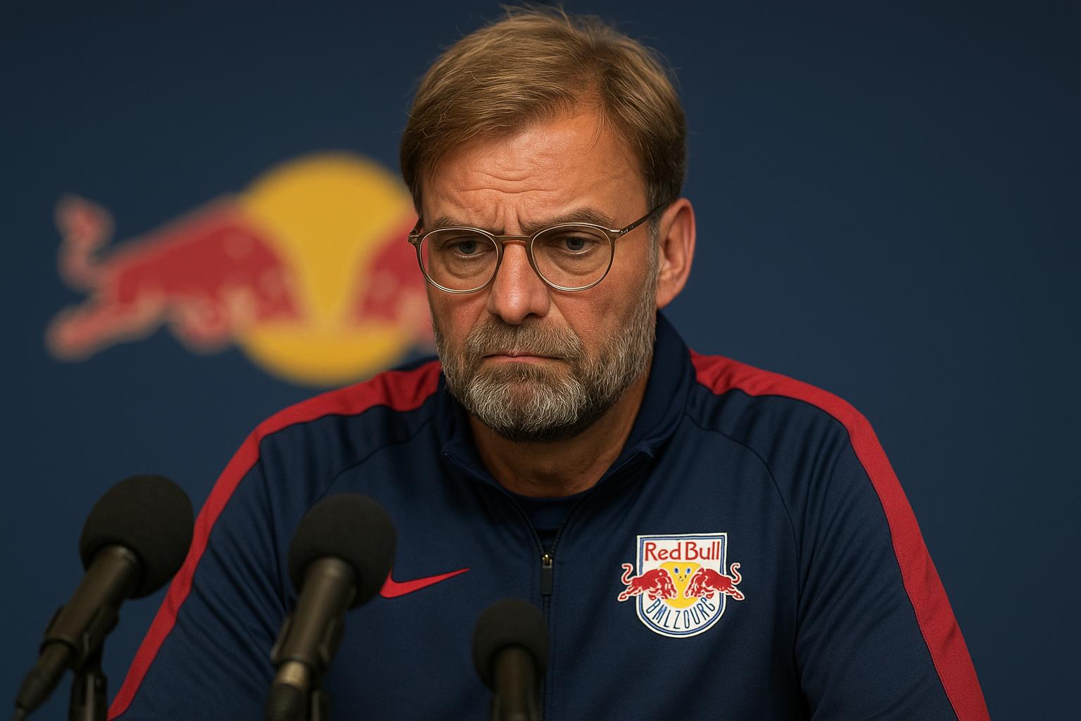 J fcrgen Klopp in een Red Bull-context, in beeld zonder herkenbare gezichten