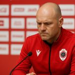 Joseph Oosting tijdens een persmoment bij Royal Antwerp FC
