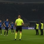 Wedstrijdbeeld in een Italiaans stadion tijdens Inter tegen Cremonese na een korte onderbreking