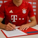 Bayern-aanvaller Serge Gnabry blijft langer bij de club na zijn contractverlenging