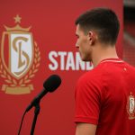 Gustav Julius Mortensen van Standard Luik tijdens een persmoment