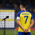 Neutrale sfeerfoto van een trainingsveld in Saudi-Arabië in de context van het statement rond Cristiano Ronaldo en Al Nassr