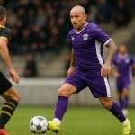 Radja Nainggolan in actie voor Patro Eisden in de Challenger Pro League