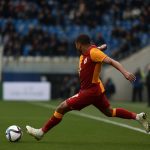 Noa Lang in actie voor Galatasaray tijdens de wedstrijd op Rizespor