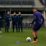 Technische staf van RSC Anderlecht op het trainingsveld in Brussel