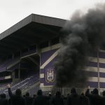 Stadionomgeving van RSC Anderlecht in Brussel in een gespannen sfeer
