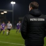 Stijn Stijnen langs de zijlijn bij Patro Eisden tijdens een wedstrijd in de Challenger Pro League