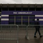 Spanningsvolle sfeer in en rond het stadion van RSC Anderlecht zonder herkenbare gezichten